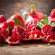 انار را با مصلحاتش بخورید؛ بهترین مصلح انار در طب سنتی