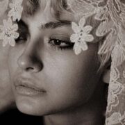 بیوگرافی ستایش دهقان؛ از کودکی تا درخشش در سینما و تلویزیون