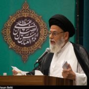 تحریف احکام الهی خط قرمز دین است/ اقتصاد نباید رها شده احساس شود