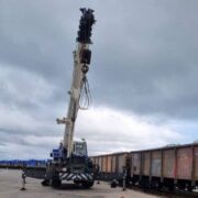 تخلیه نخستین محموله سیمان نیزار قم در بندر کاسپین آغاز شد