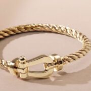 دستبند بنگلا: نماد سنتی زیبایی در دنیای مد