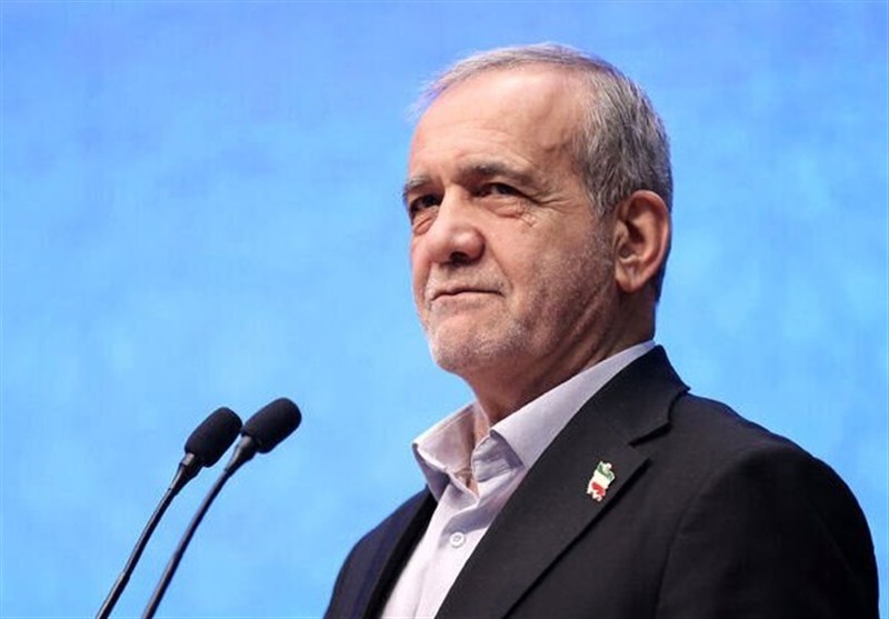 رئیس‌جمهور: آن‌چه را می‌نویسیم، عمل می‌کنیم/ قرارگرفتن مردم مقابل حاکمیت تلاش بیهوده دشمنان بود