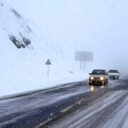 راه ارتباطی ۵۰ روستای بروجرد بر اثر بارش برف مسدود شد