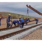 سردار رحمانی: ریل‌گذاری راه‌آهن ایرانشهر – خاش به پایان رسید