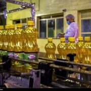 کمبود روغن در بازار؛ گران‌فروشی از سوی کارخانجات