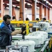 گره‌گشایی از 223 واحد تولیدی سمنان در مسیر احیای اقتصادی