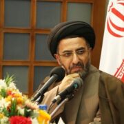 غرب‌گرایی اختلال شخصیتی است نه رویکرد علمی