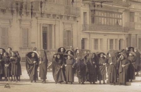 پوشش سنتی و دیدنی زنان اروپایی،اخبار مد،خبرهای مد