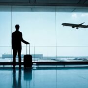 چطور آفرهای ویژه بلیط هواپیما آبادان کیش را از دست ندهیم؟