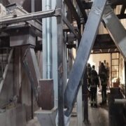 آتش‌سوزی در کارخانه تولید آرد شیراز بدون تلفات جانی مهار شد