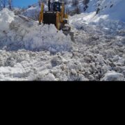 سقوط بهمن حین عملیات بازگشایی محور شول‌آباد / مسیر مجدداً مسدود شد