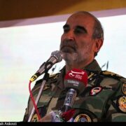 فرمانده نیروی زمینی ارتش: با پیوستن ارتش به انقلاب کمر طاغوت شکست
