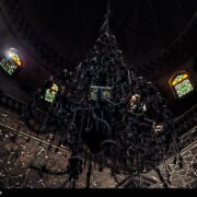 قصه قرآنی یک شهر بعد از آتش اغتشاشگران به مسجد؛ سیلی مردم به آشوب