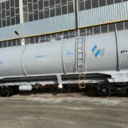 نخستین واگن حمل بنزین ساخت ایران در اراک رونمایی شد+عکس