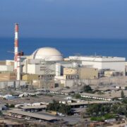 اصابت یک پرتابه دشمن به محوطه نیروگاه اتمی بوشهر‌/ ‌خسارتی ‌گزارش نشد‌