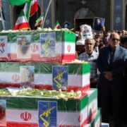 بدرقه اشک و حماسه؛ شیراز میزبان تشییع شهدای حمله دشمن + تصاویر