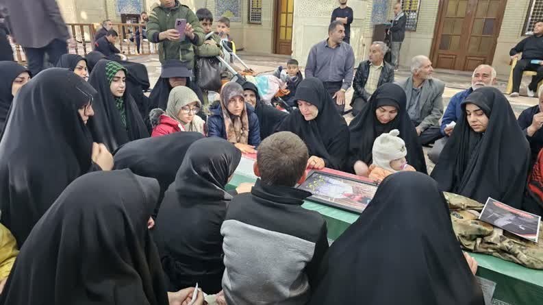 بدرقه اشک و حماسه؛ شیراز میزبان تشییع شهدای حمله دشمن + تصاویر اخبار شیراز , اخبار استان فارس ,