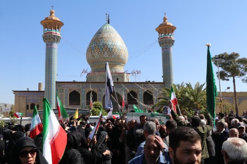 بدرقه اشک و حماسه؛ شیراز میزبان تشییع شهدای حمله دشمن + تصاویر اخبار شیراز , اخبار استان فارس ,