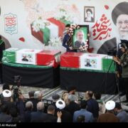 بدرقه تا بهشت؛ وداع باشکوه مردم قم با شهید لاریجانی+تصاویر