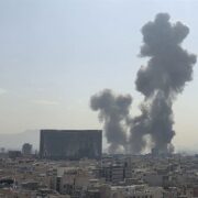 حمله صهیونی ـ آمریکایی به فروشگاهی در خمین؛ 2 نفر شهید شدند