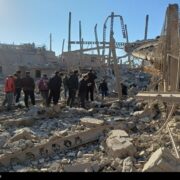 حمله موشکی اسرائیل به یک منطقه مسکونی در سرابله‌/ 5 نفر شهید شدند