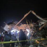 حمله هوایی دوباره آمریکایی به مناطق مسکونی خرم‌آباد/ 9 نفر شهید شدند