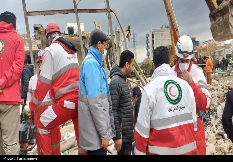 حمله پهپادی به منزل مسکونی در زنجان/3 شهید و 7 مصدوم حمله پهپادی به منزل مسکونی در زنجان/3 شهید و 7 مصدوم