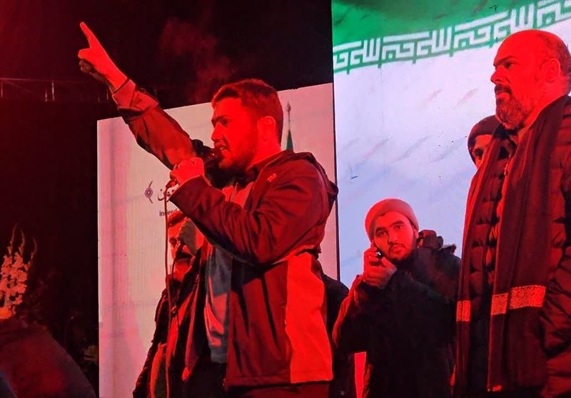 دریای اشک و وفاداری زیر باران؛ عزاداری حماسی گیلانیان برای رهبر شهید