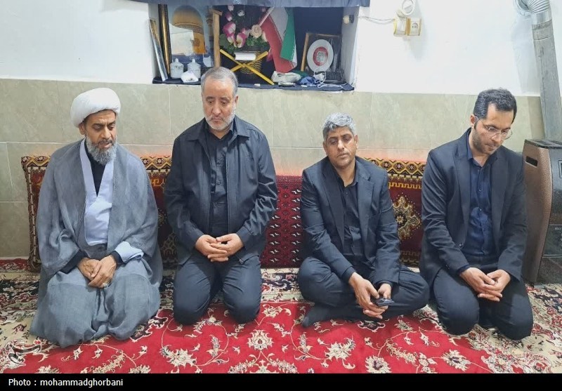 دیدار استاندار خراسان جنوبی با مادر شهیدان ثقفیفر+عکس اخبار استان خراسان جنوبی , استاندار خراسان جنوبی ,