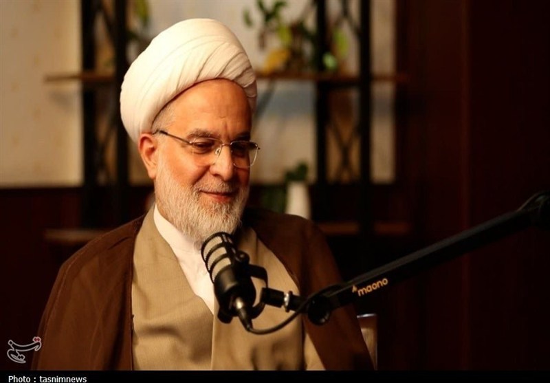 رهبر جدید انقلاب پدر همه امت است/با تدبیر از این روزها عبور می‌کنیم