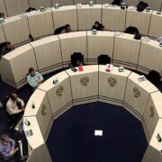 سرعت خروج پول حقیقی از صندوق‌های درآمد ثابت کمتر شد