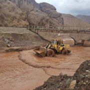 محور گرمسار–سیمین‌دشت پس از سیلاب دو روزه بازگشایی شد