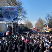 نمایش اقتدار ملی در قلب شهر رشت با تشییع حماسی چهار شهید