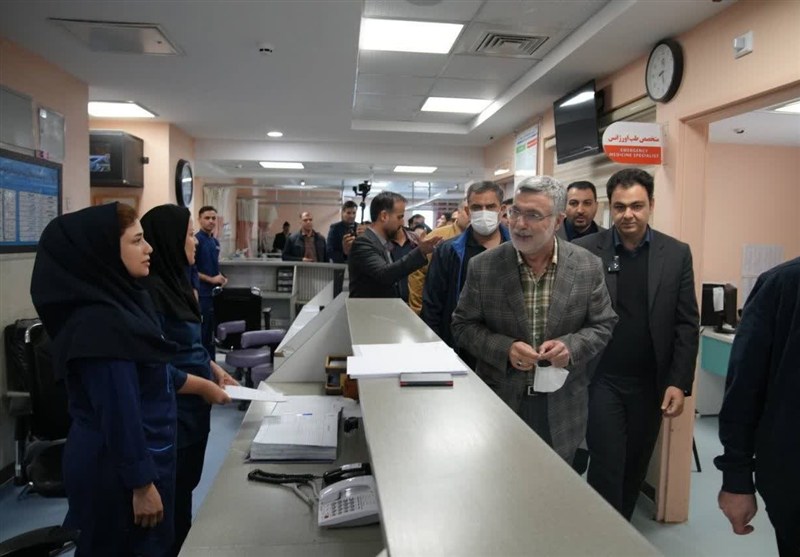 وزیر بهداشت:خدمات درمانی عمومی بی وقفه ادامه دارد/همه نیروها پای کارند