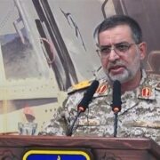 پیکر ‌شهید ‌نائینی سخنگوی سپاه در کاشان تشییع می‌شود