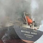 کشتی تایلندی پهلو گرفته در قشم، بدون خدمه است