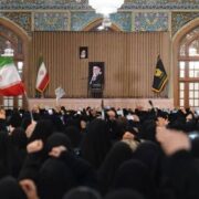 یاد رهبر شهید در حرم رضوی/جای خالی صدایی که هر سال با بهار می‌آمد