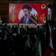 ‌آیت‌الله ناصری: مردم همچنان باید در صحنه حضور داشته باشند