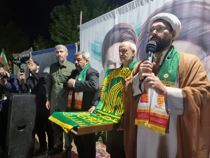 اجتماع امشب خرم‌آبادی‌ها متبرک به پرچم حرم امام رضا(ع) شد