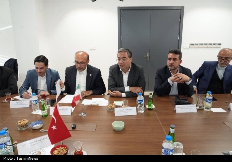 افزایش پذیرش روزانه کامیون‌های ترانزیتی بین ایران و ترکیه