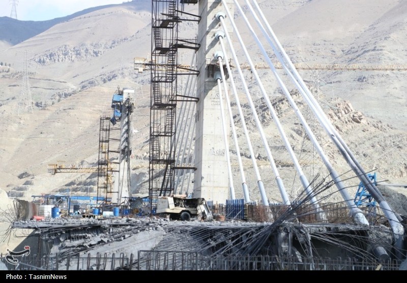 تصاویر پل B1 کرج پس از حمله آمریکایی ـ صهیونی تصاویر پل B1 کرج پس از حمله آمریکایی ـ صهیونی