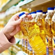 جولان دلالان در بازار کالاهای اساسی/ آقایان مسئول مراقب مردم باشید!