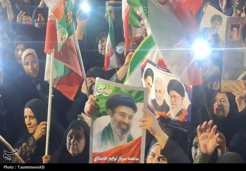 حضور خروشان مردم کهگیلویه در حمایت از انقلاب در شب سی و سوم+تصاویر اخبار استان کهگیلویه و بویراحمد , اخبار کهگیلویه , انقلاب اسلامی ,