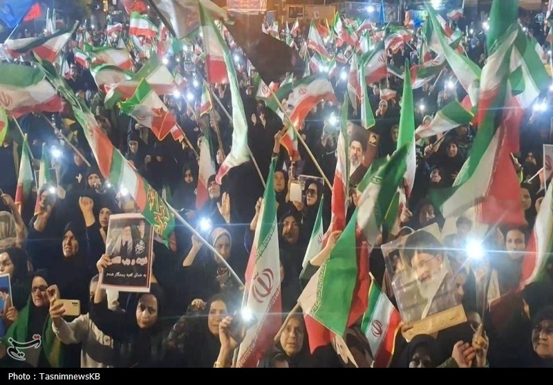 حضور خروشان مردم کهگیلویه در حمایت از انقلاب در شب سی و سوم+تصاویر اخبار استان کهگیلویه و بویراحمد , اخبار کهگیلویه , انقلاب اسلامی ,