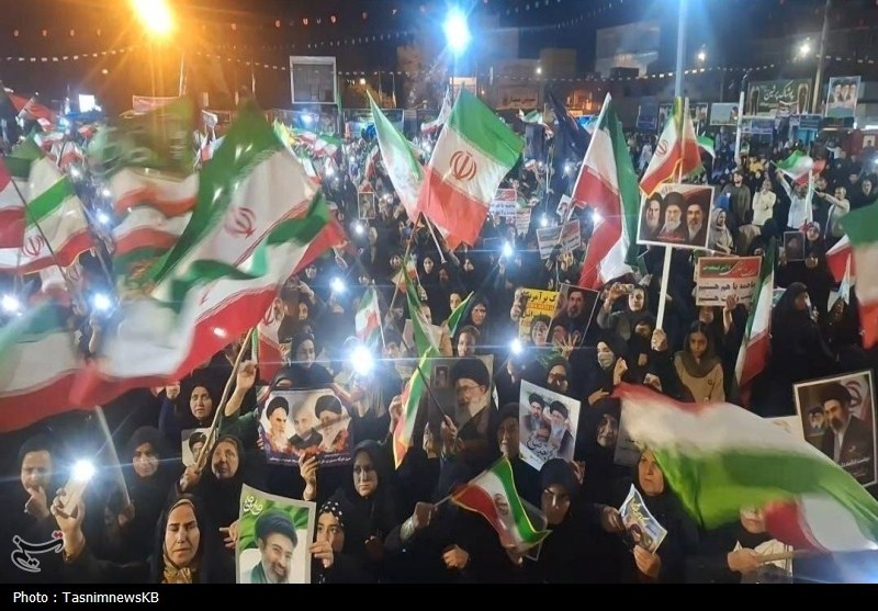 حضور خروشان مردم کهگیلویه در حمایت از انقلاب در شب سی و سوم+تصاویر اخبار استان کهگیلویه و بویراحمد , اخبار کهگیلویه , انقلاب اسلامی ,