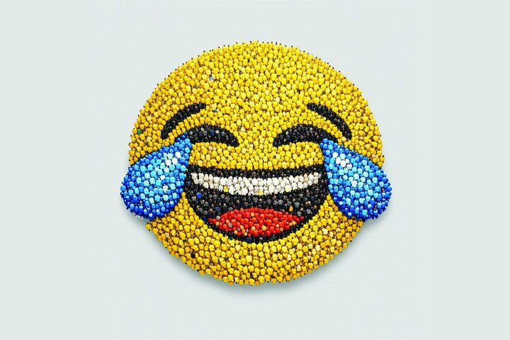 خندیدن در روزهای بمباران!