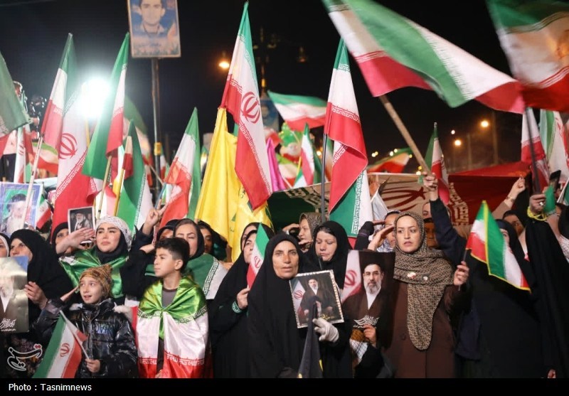 دعا و استغاثه مردم سمنان به امام زمان (عج)