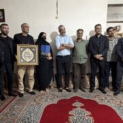 دیدار جمعی از اهالی ورزش و سینما با خانواده شهدای دانش‌آموز میناب