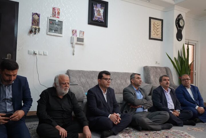 فرماندار بوشهر: ایثار خانواده‌های شهدا تکمیل‌کننده راه شهیدان است