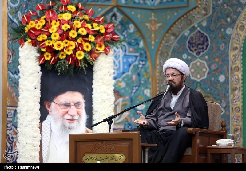 مردم ایران مدیون حضرت معصومه(س) هستند